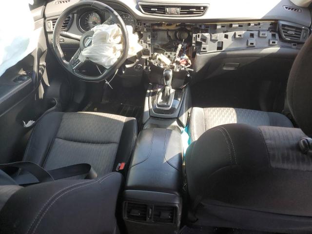  NISSAN ROGUE 2017 Czerwony