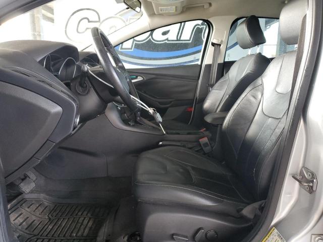 Хэтчбеки FORD FOCUS 2015 Серебристый