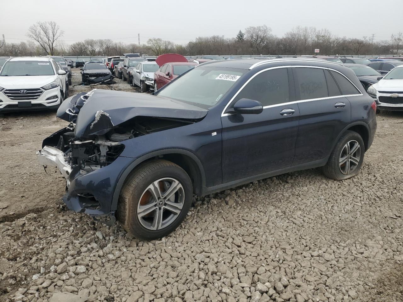 2019 Mercedes-Benz Glc 300 4Matic for Sale in Chicago Heights, IL - Front End