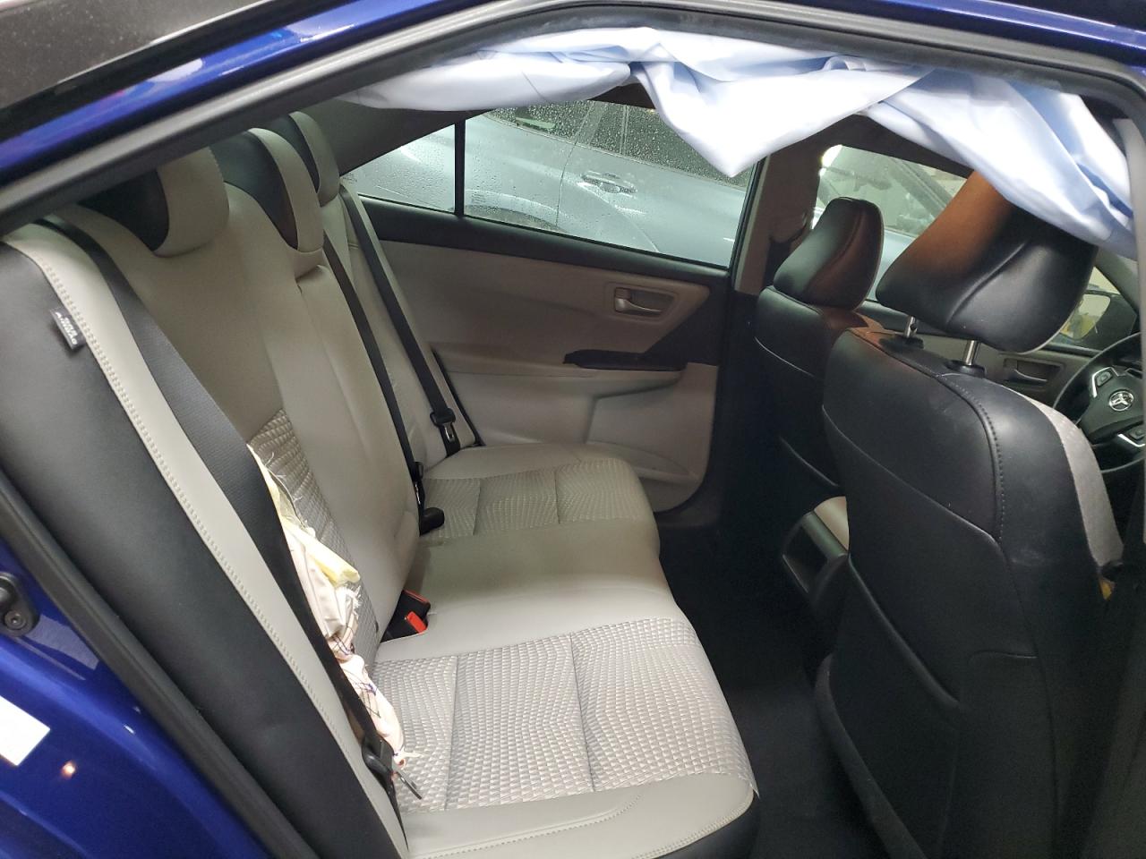 2015 Toyota Camry Le VIN: 4T1BF1FK7FU964176 Lot: 54926385