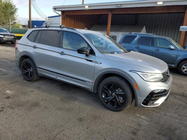  VOLKSWAGEN TIGUAN 2023 Серебристый