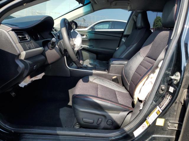Sedans TOYOTA CAMRY 2017 Granatowy