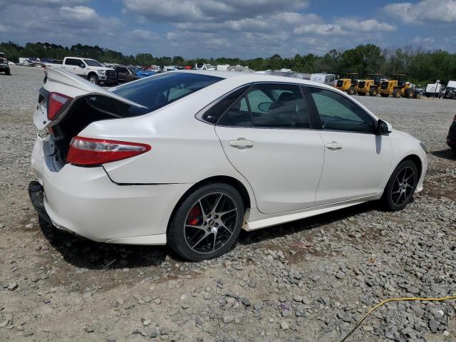 TOYOTA CAMRY 2017 Biały