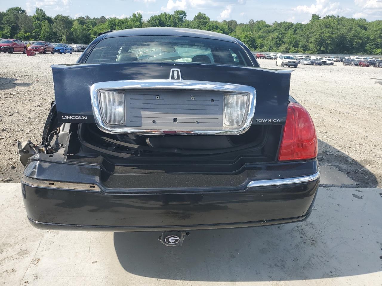 2009 Lincoln Town Car Signature Limited VIN: 2LNHM82V69X606122 Lot: 55114245