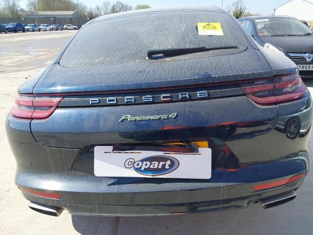 2017 PORSCHE PANAMERA 4