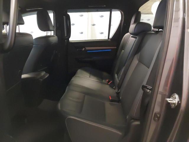 2022 TOYOTA HILUX INVI