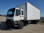 Martinez, CA에서 판매 중인 2001 Isuzu F7 Box Truck - Minor Dent/Scratches