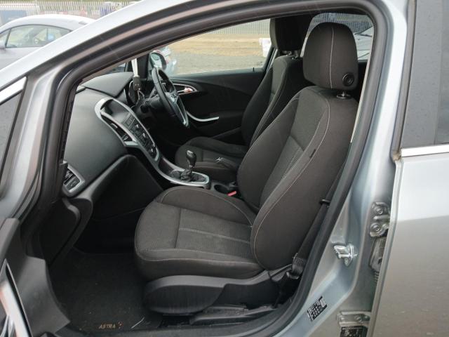 2013 VAUXHALL ASTRA SRI