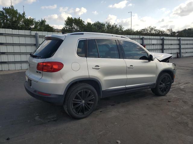  VOLKSWAGEN TIGUAN 2013 Сріблястий