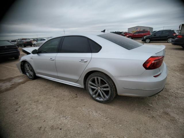  VOLKSWAGEN PASSAT 2018 Srebrny