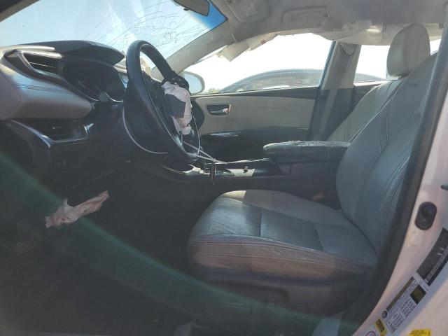 Sedans TOYOTA AVALON 2013 White