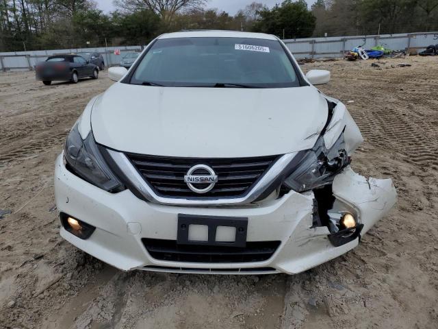  NISSAN ALTIMA 2018 Белы