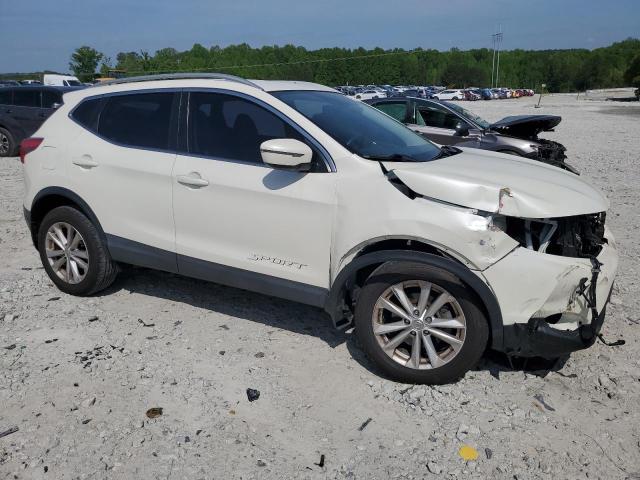  NISSAN ROGUE 2018 Белы