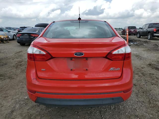 Sedans FORD FIESTA 2015 Czerwony