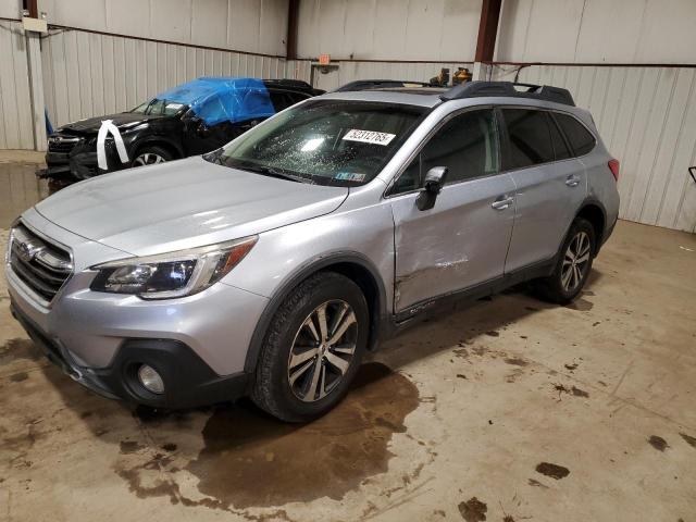  SUBARU OUTBACK 2018 Srebrny