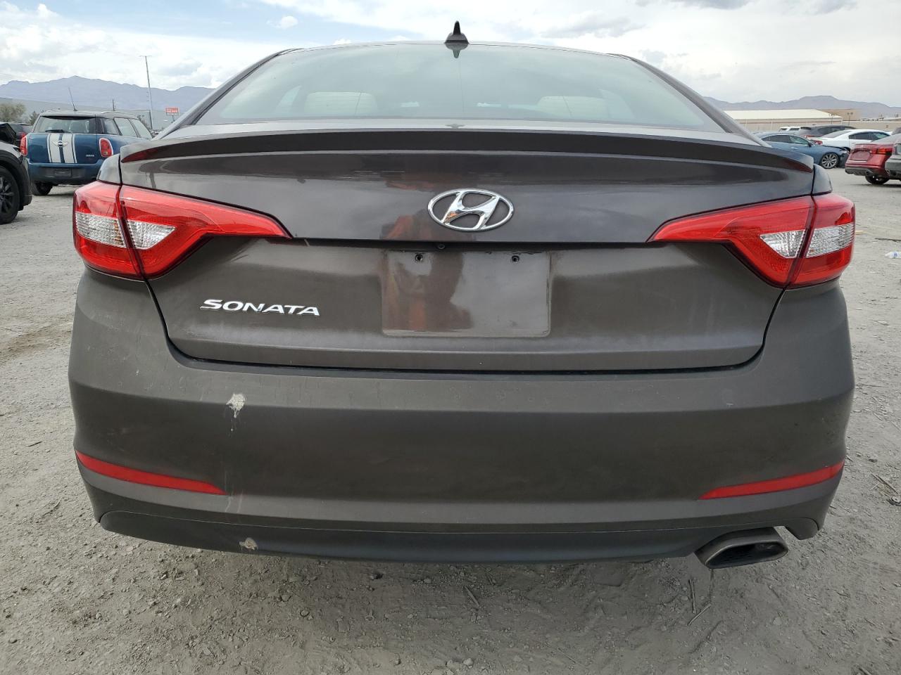2015 Hyundai Sonata Se VIN: 5NPE24AF9FH252304 Lot: 53579455