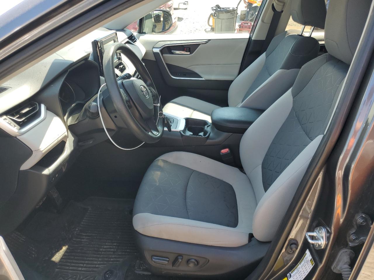 2021 Toyota Rav4 Xle VIN: 2T3W1RFV8MC138032 Lot: 54757295