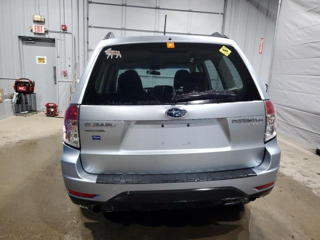  SUBARU FORESTER 2012 Серебристый