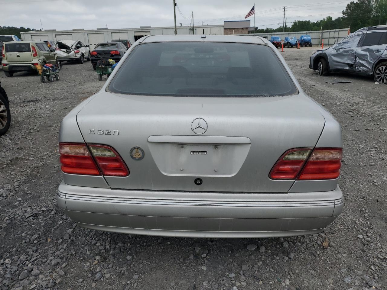 2000 Mercedes-Benz E 320 VIN: WDBJF65J1YB099417 Lot: 54656915