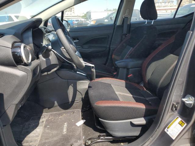  NISSAN VERSA 2023 Szary