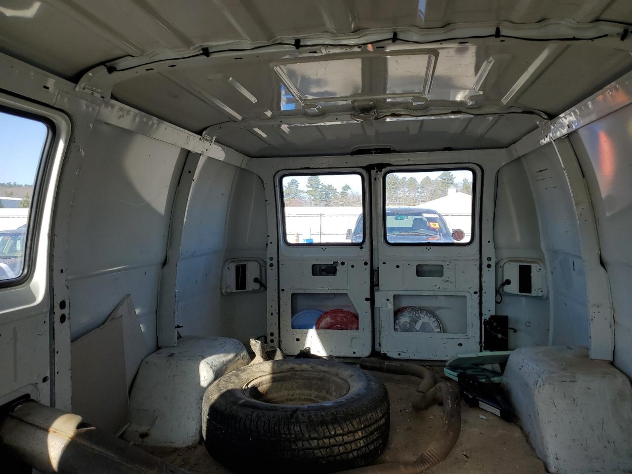2000 Dodge Ram Van B1500 VIN: 2B7HB11X9YK116287 Lot: 52851085