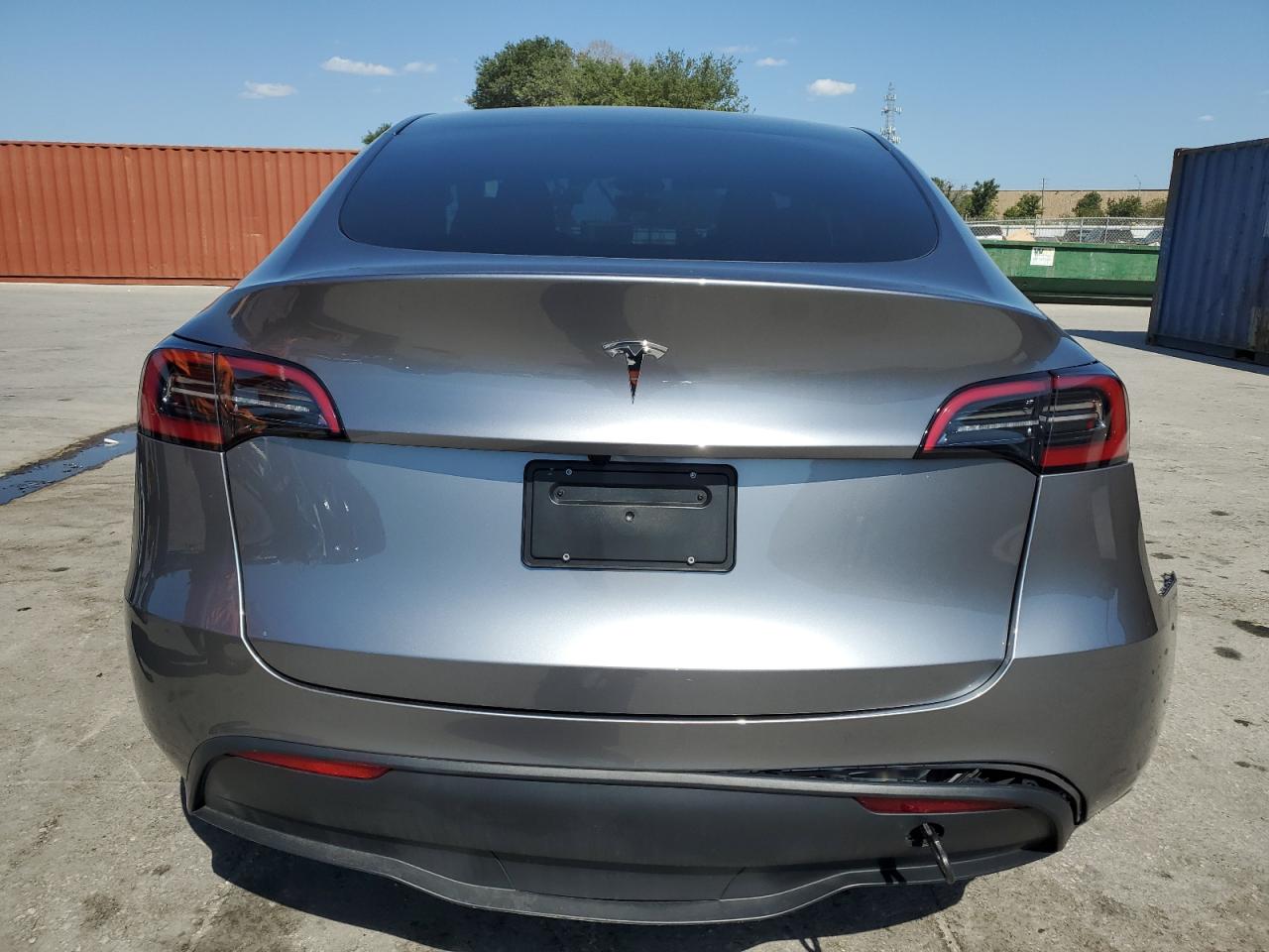 2025 Tesla Model Y VIN: 7SAYGDED8SA370845 Lot: 53617555