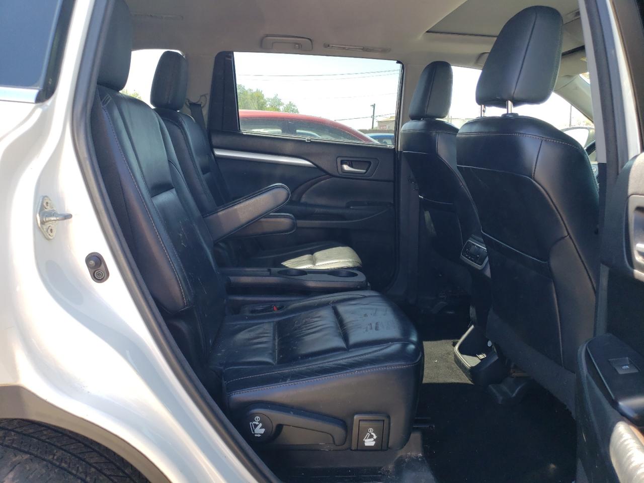 2015 Toyota Highlander Xle VIN: 5TDJKRFH7FS126054 Lot: 52933435