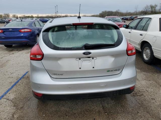  FORD FOCUS 2015 Srebrny