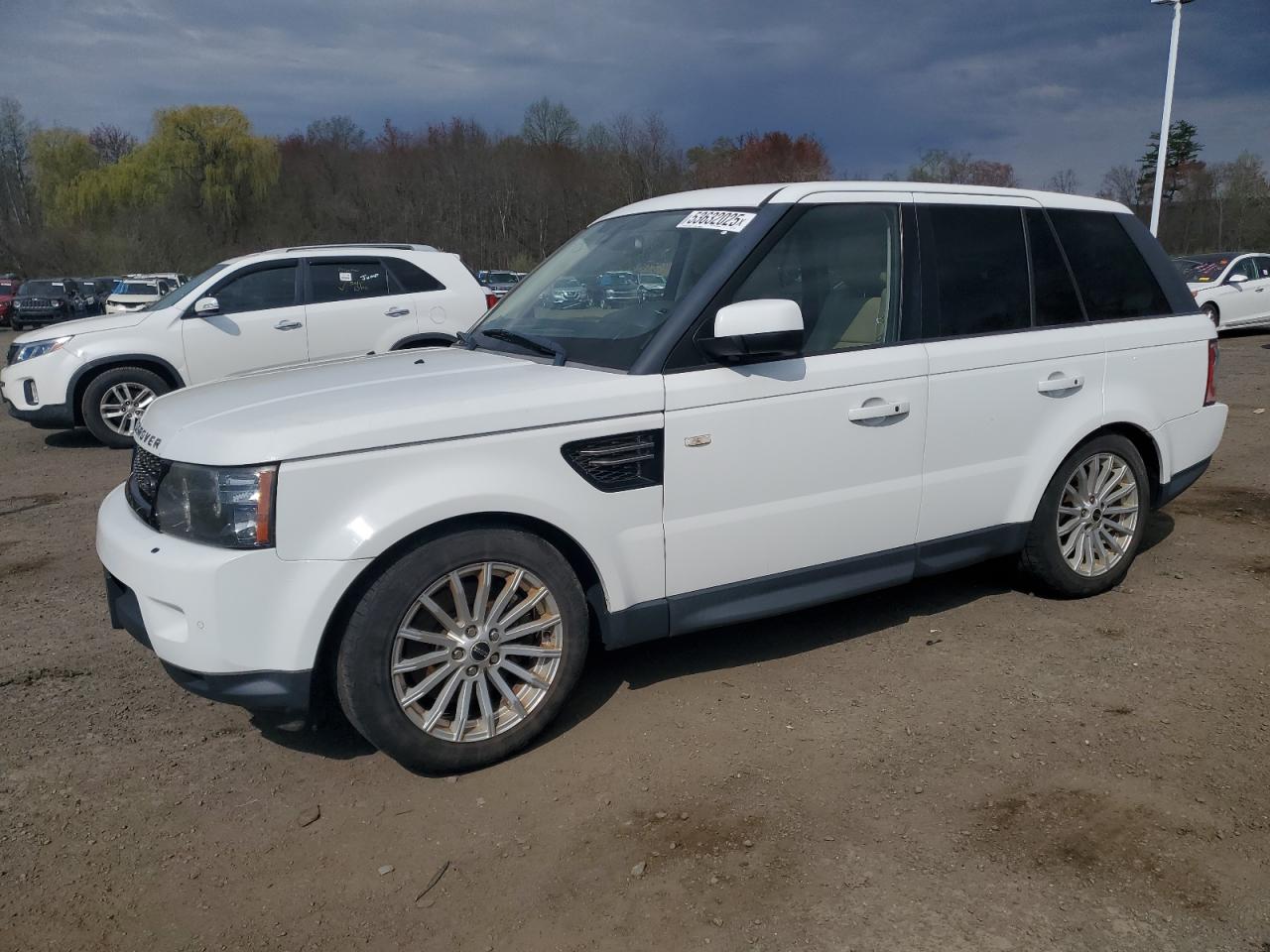 2012 Land Rover Range Rover Sport Hse for Sale in East Granby, CT - Minor Dent/Scratches