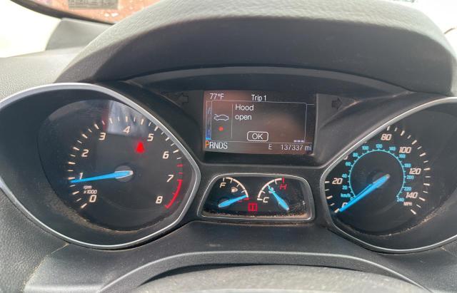 Паркетники FORD ESCAPE 2015 Красный