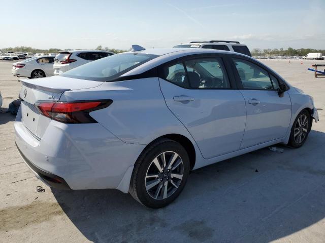  NISSAN VERSA 2023 Srebrny