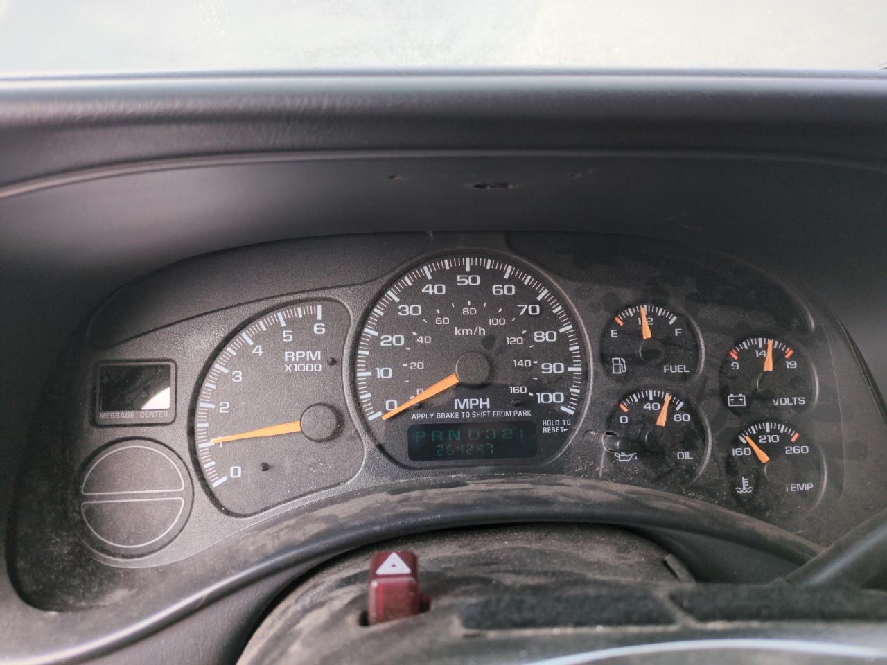 2002 Chevrolet Suburban K1500 VIN: 3GNFK16Z82G145633 Lot: 51540485