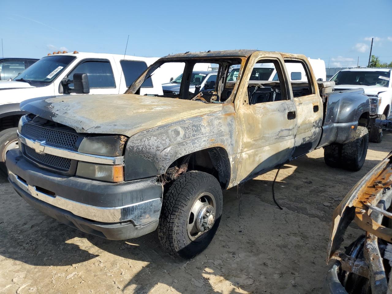2004 Chevrolet Silverado C3500 for Sale in Midway, FL - Burn