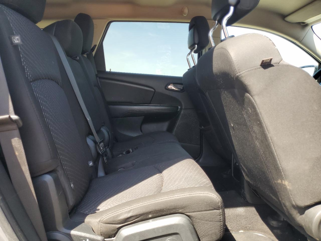 VIN: 3C4PDCBG3GT145786 2016 DODGE JOURNEY