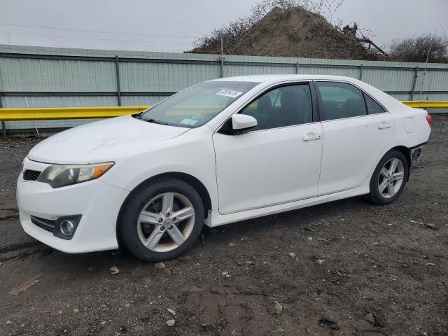  TOYOTA CAMRY 2012 Белый