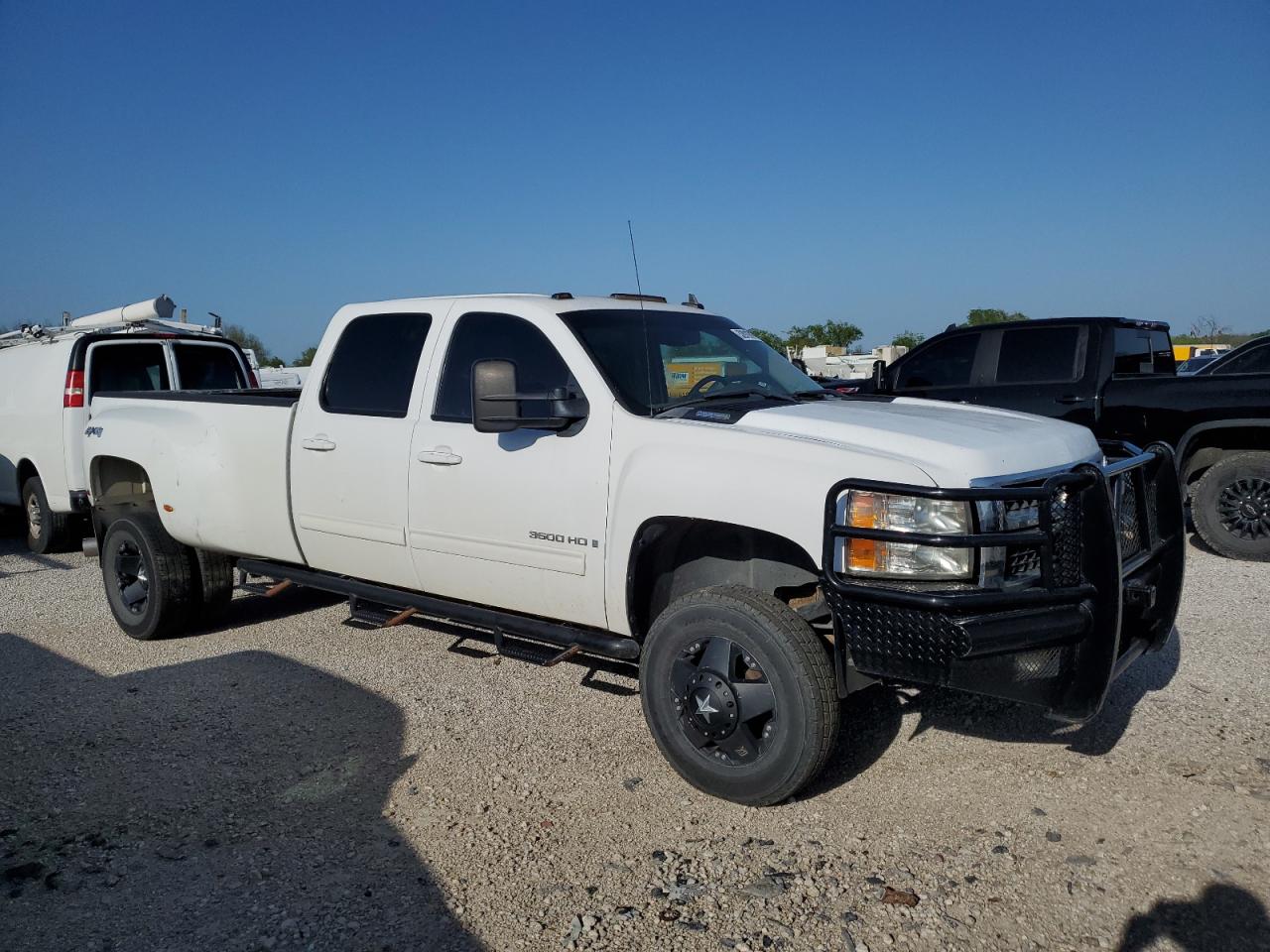 2009 Chevrolet Silverado K3500 Ltz for Sale in Wilmer, TX - Minor Dent/Scratches