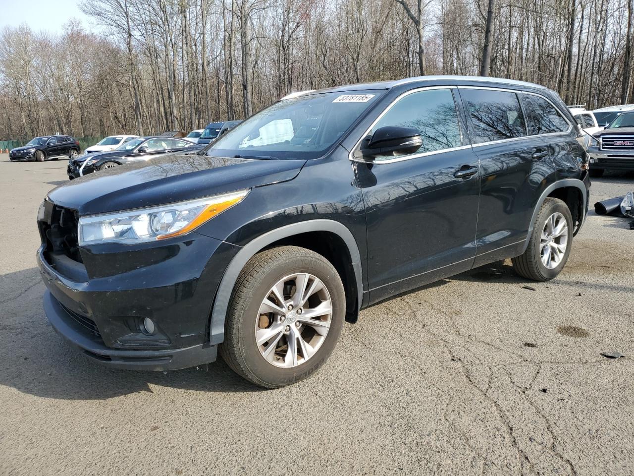2015 Toyota Highlander Xle for Sale in East Granby, CT - Front End