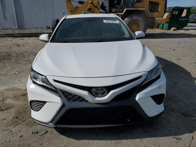  TOYOTA CAMRY 2018 Biały