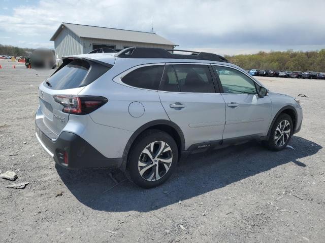  SUBARU OUTBACK 2021 Srebrny