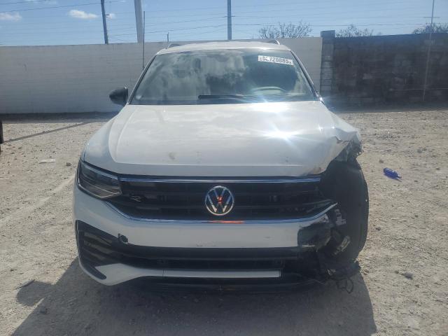  VOLKSWAGEN TIGUAN 2022 Biały