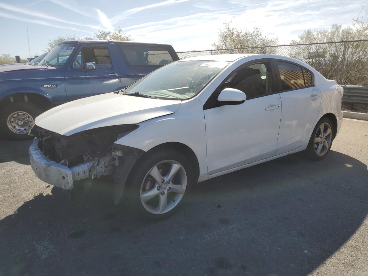 North Las Vegas, NV에서 판매 중인 2012 Mazda 3 I - Front End