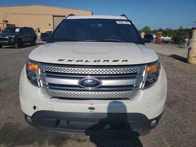 Parquets FORD EXPLORER 2014 Biały