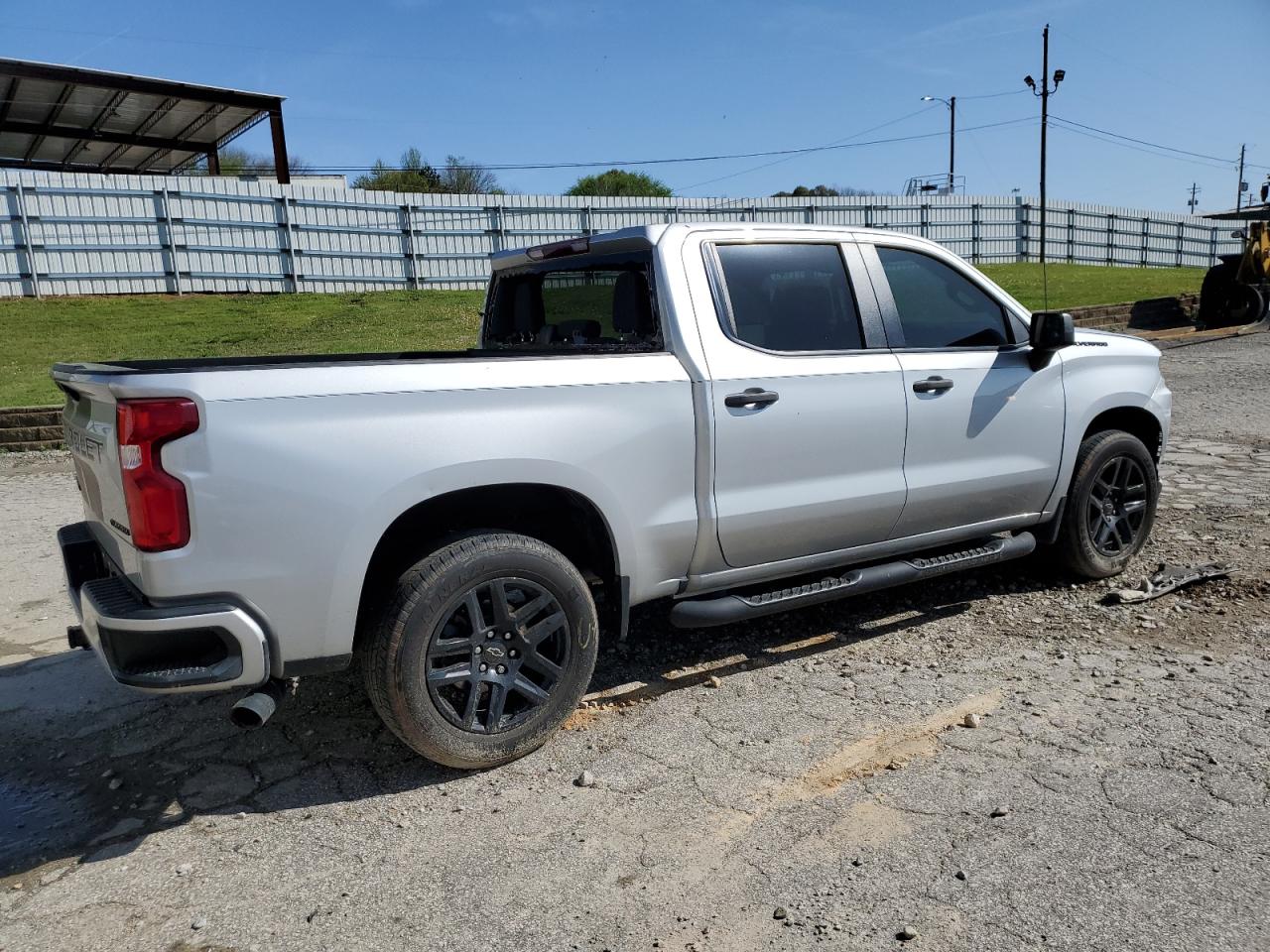 2022 Chevrolet Silverado - Image 3