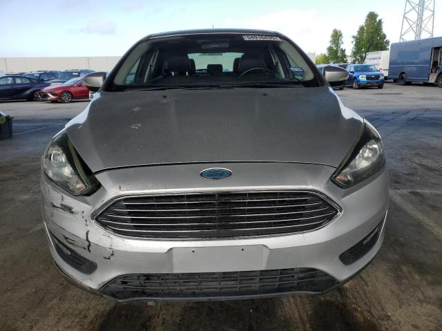 Хэтчбеки FORD FOCUS 2015 Серебристый