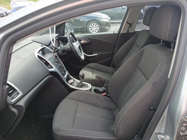 2013 VAUXHALL ASTRA SRI