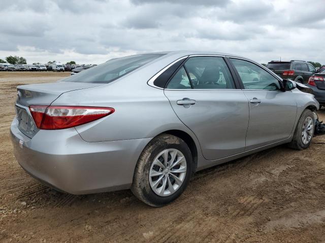 TOYOTA CAMRY 2015 Серебристый
