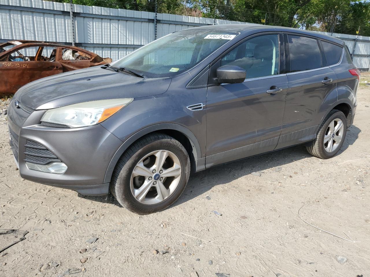 Hampton, VA에서 판매 중인 2013 Ford Escape Se - Minor Dent/Scratches