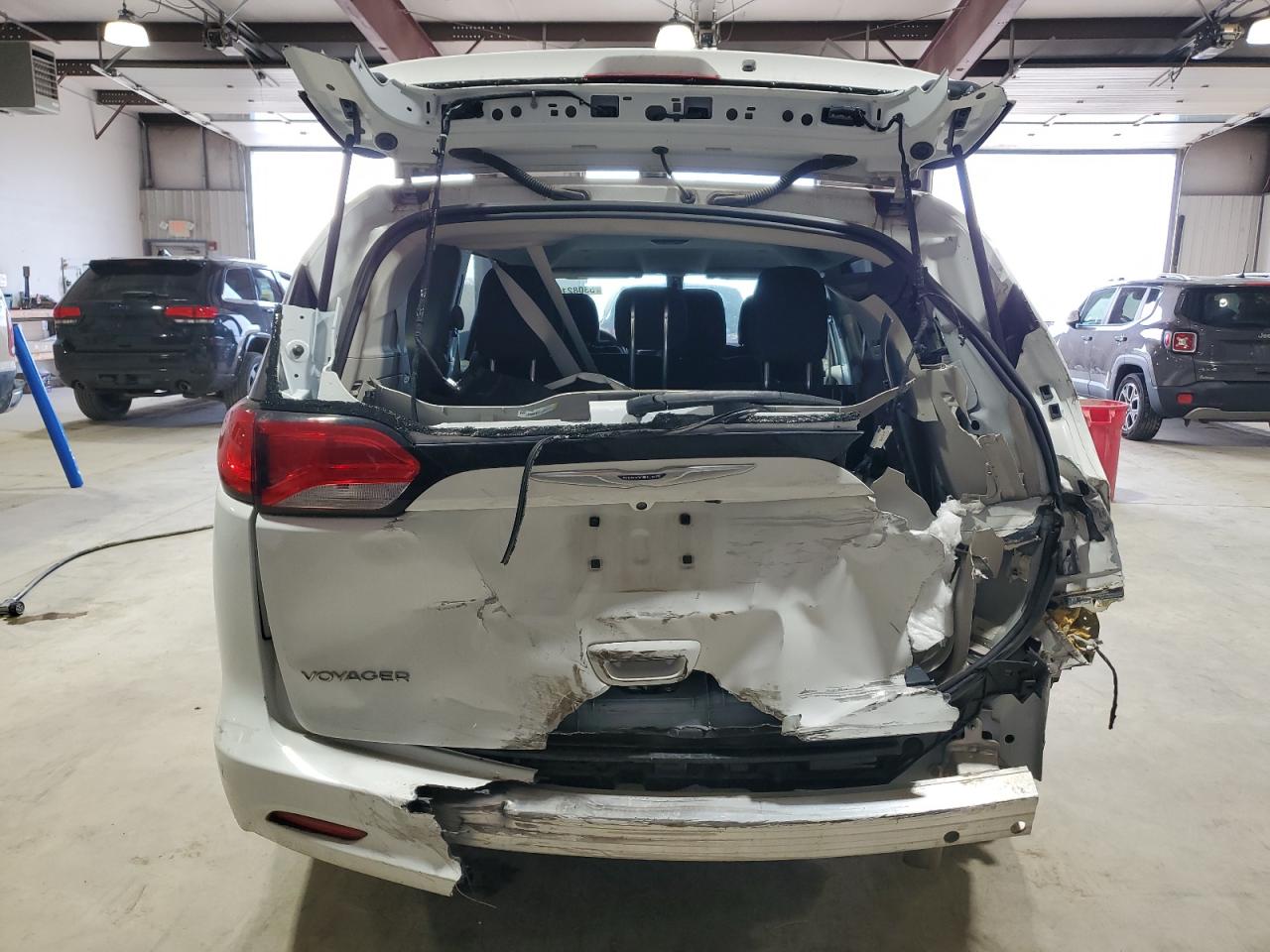 2020 Chrysler Voyager L VIN: 2C4RC1AGXLR245463 Lot: 53082135
