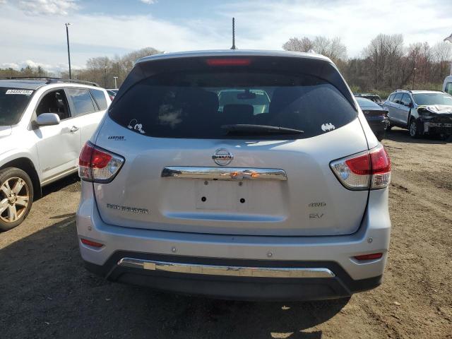  NISSAN PATHFINDER 2016 Srebrny