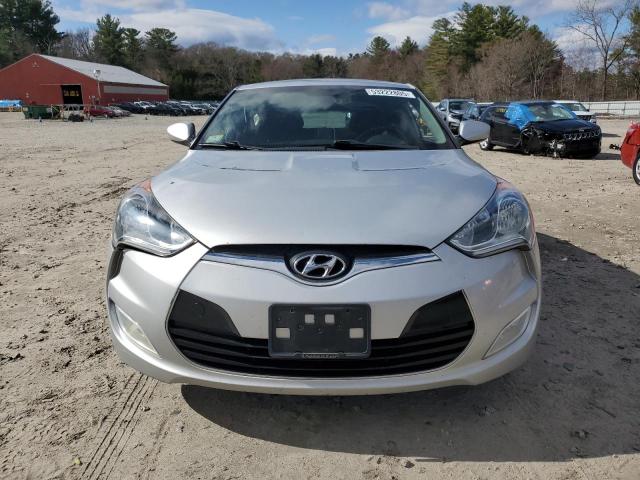  HYUNDAI VELOSTER 2013 Серебристый